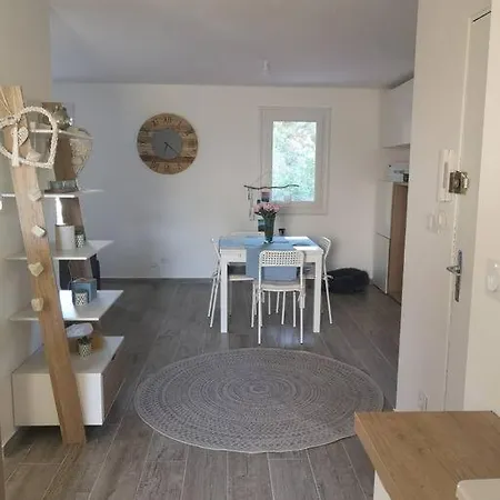 Proche Avec Terrasse Et Jardin Privatif Апартаменты