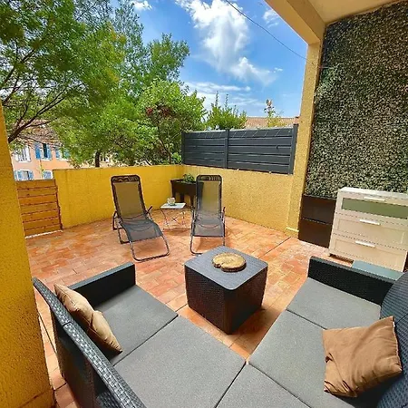 Апартаменты Proche Avec Terrasse Et Jardin Privatif
